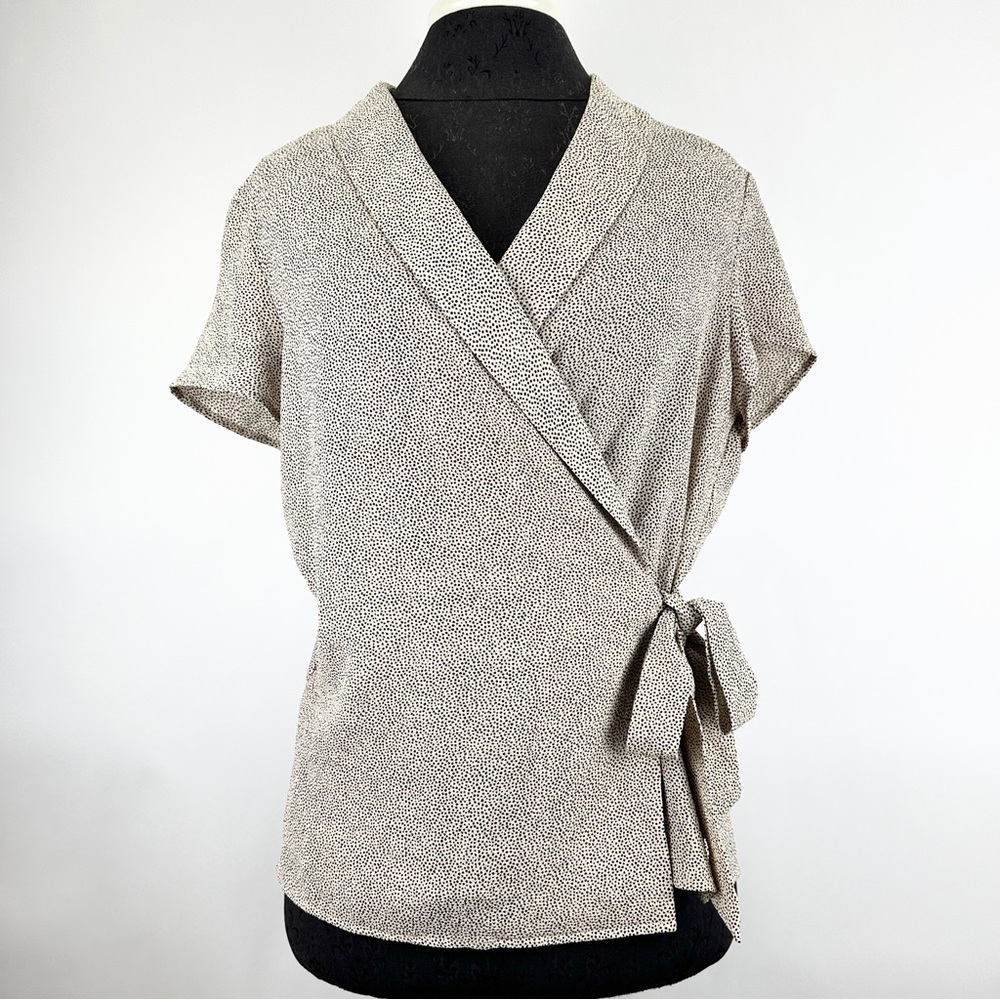 Adrianna Papell, Medium, Cream Blouse w/ Black Dots, Great Condition